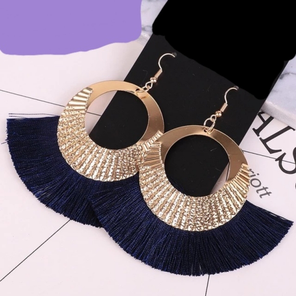 2 x $15 - Picture 2 of 2